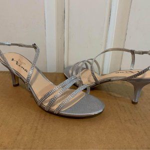 Touch of Nina Size 8 Silver Special Occasion/Prom Shoes